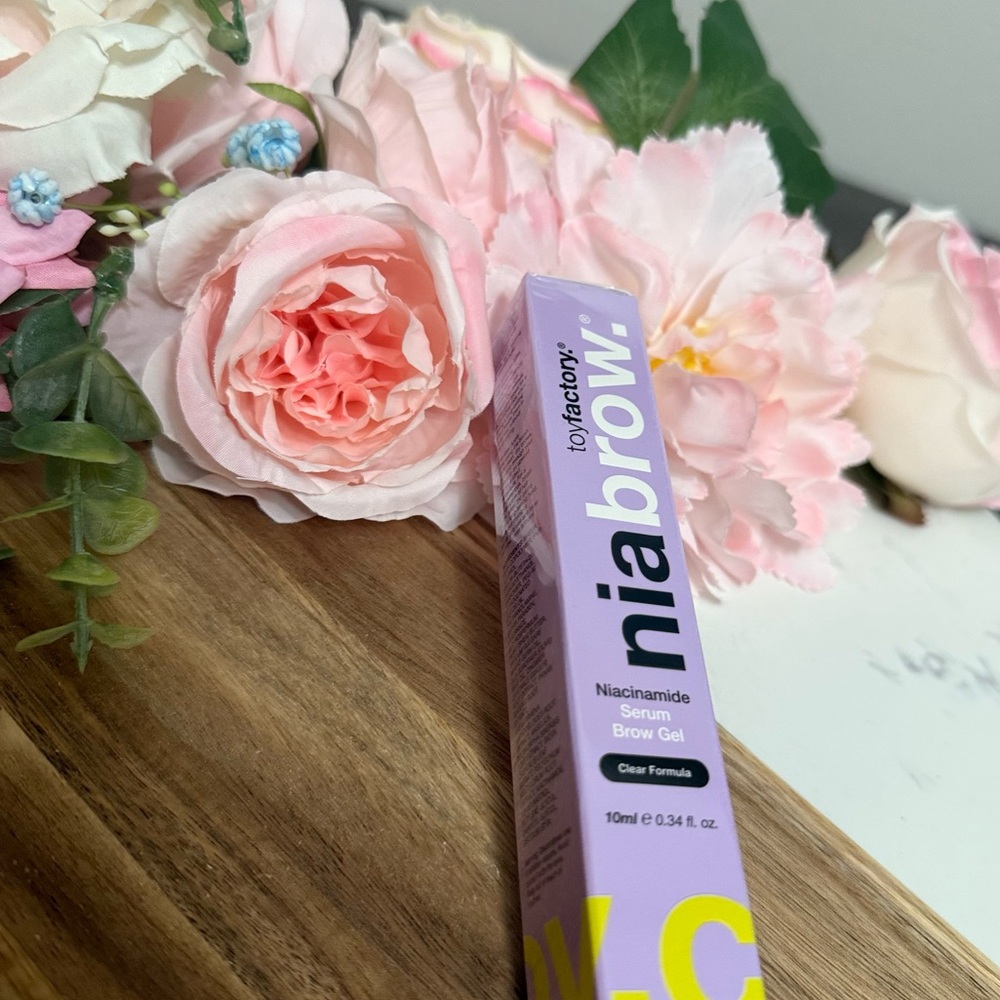 Toyfactory Niabrow Serum Brow Gel 10ml - NWT - Picture 2 of 2